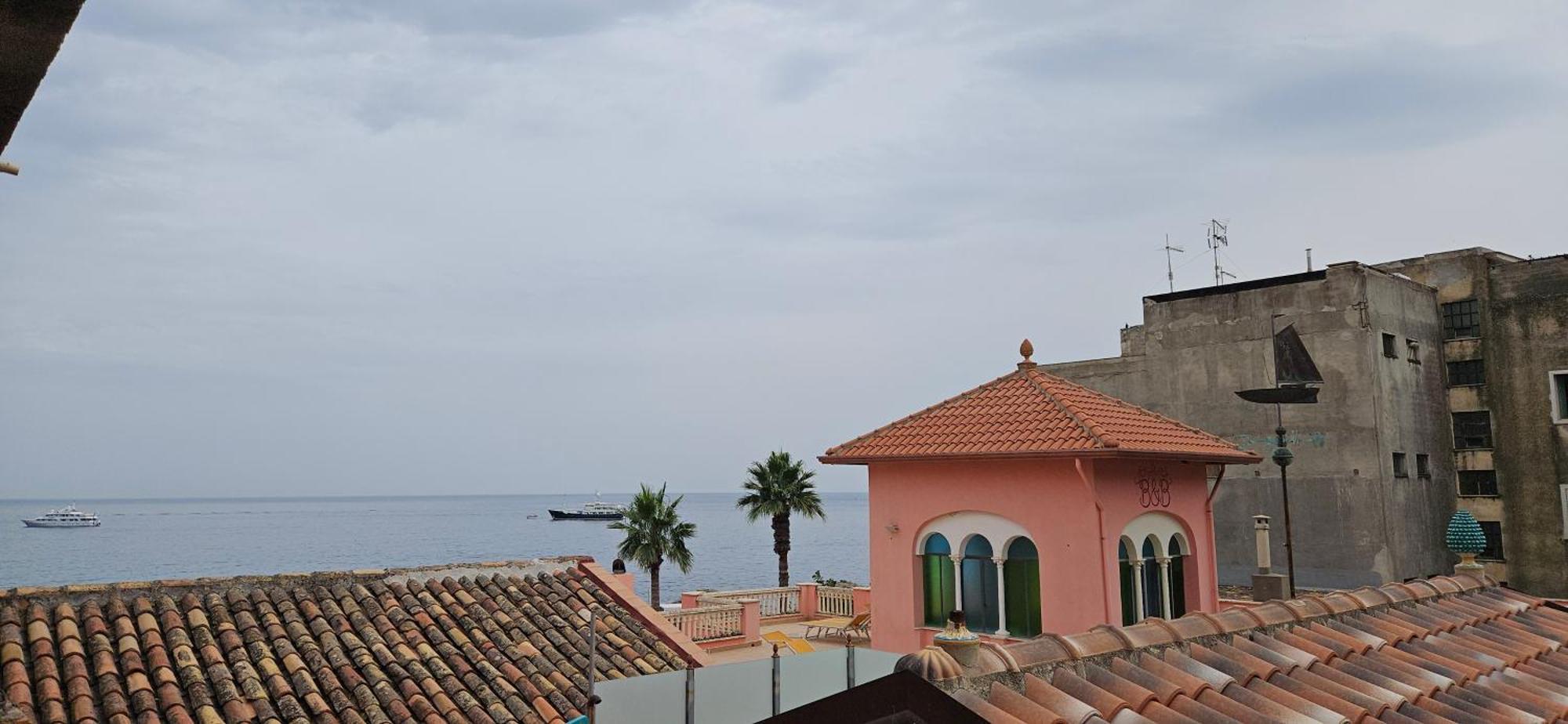 Lucia & Giovanni Giardini Naxos Δωμάτιο φωτογραφία
